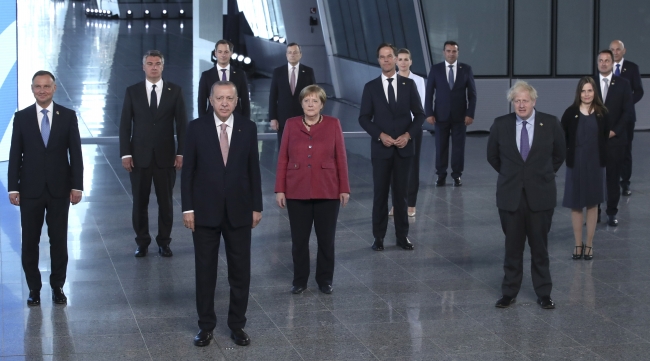 Cumhurbaşkanı Erdoğan, Miçotakis ile bir araya geldi